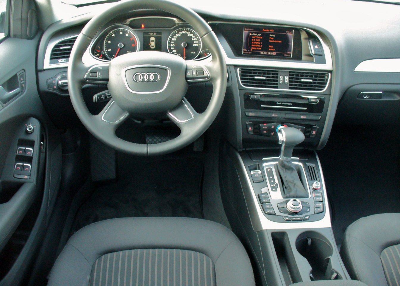 2013 Audi A4 Avant (B8 8K, facelift 2011) 2.0 TFSI (225 Hp) quattro